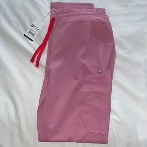 Women’s Yola Skinny scrub pants- Size Small CHALK PINK limited edition color